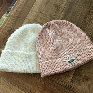 Hollister Rose Gold and MNG (Mango) Ivory Beanies. Women’s OS | Feminine